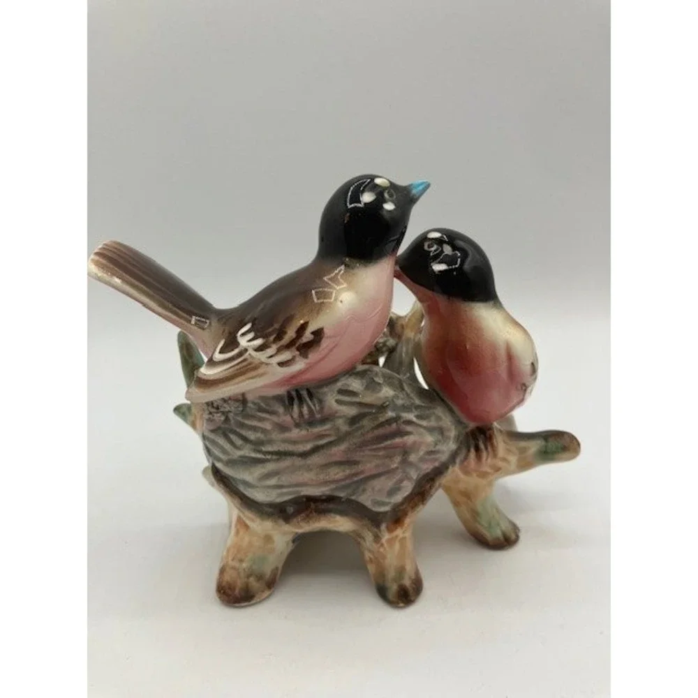Vintage MCM 1950-1960 Porcelain Robins on a Nest Figurine by Arnart Japan 4.5